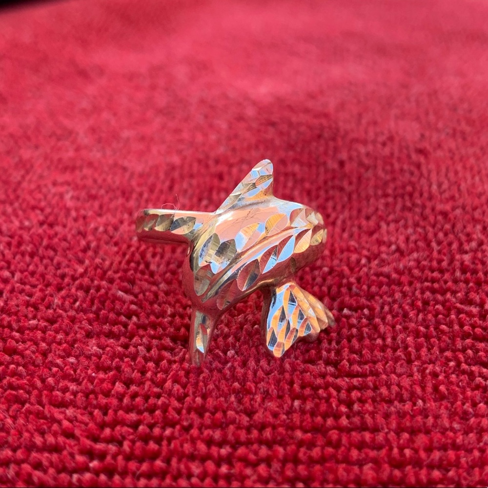 Sterling silver dolphin ring Size 6.5